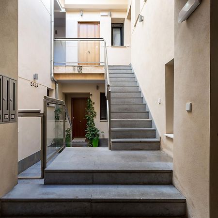 Appartamento Atrivm Apartamento Siviglia Esterno foto