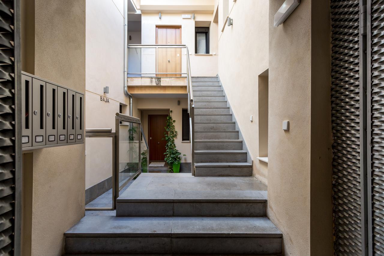 Appartamento Atrivm Apartamento Siviglia Esterno foto